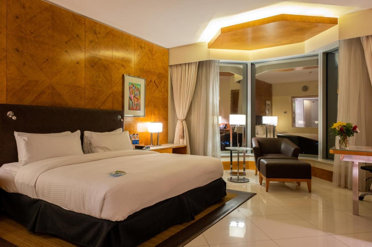 Continental Hotel 5*